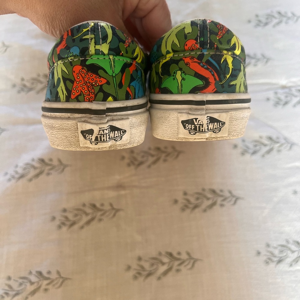 Boys size 2y shark/sealife vans